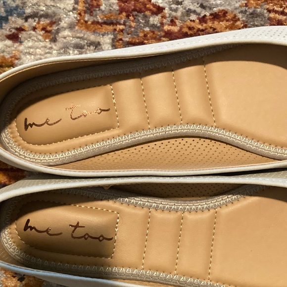 Me Too Pointed Perforated Taupe Flats Size 8 - Picture 5 of 9